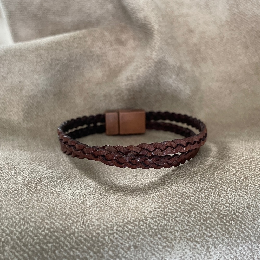 Ladies Braided Leather Bracelet
